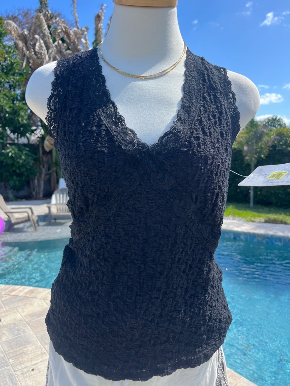 Leo & Nicole Black Lace style sleeveless Size small NWT - Picture 2 of 6